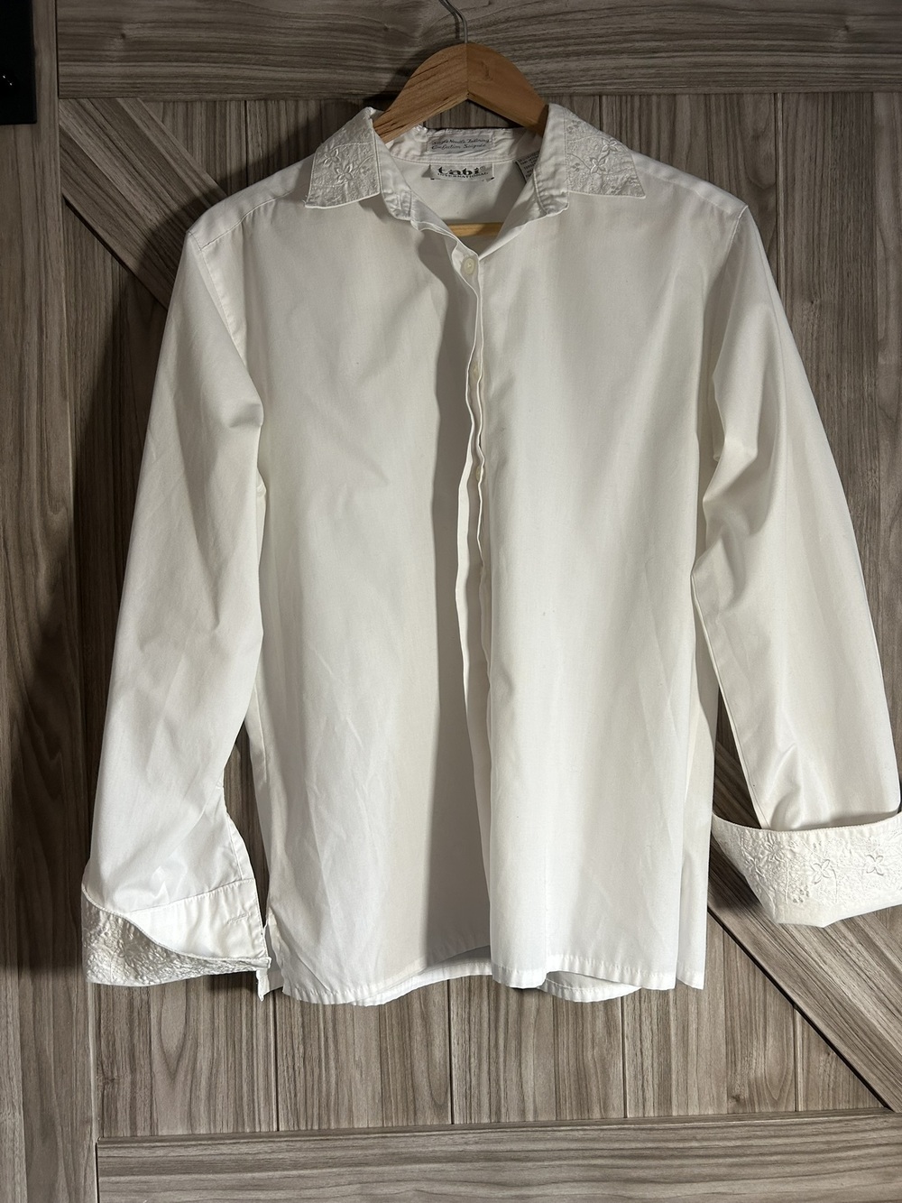 Vintage Tabi International White Embroidered Blouse - Medium (Fits L/XL)